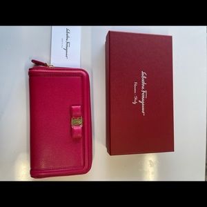 Salvatore Ferragamo Vara wallet